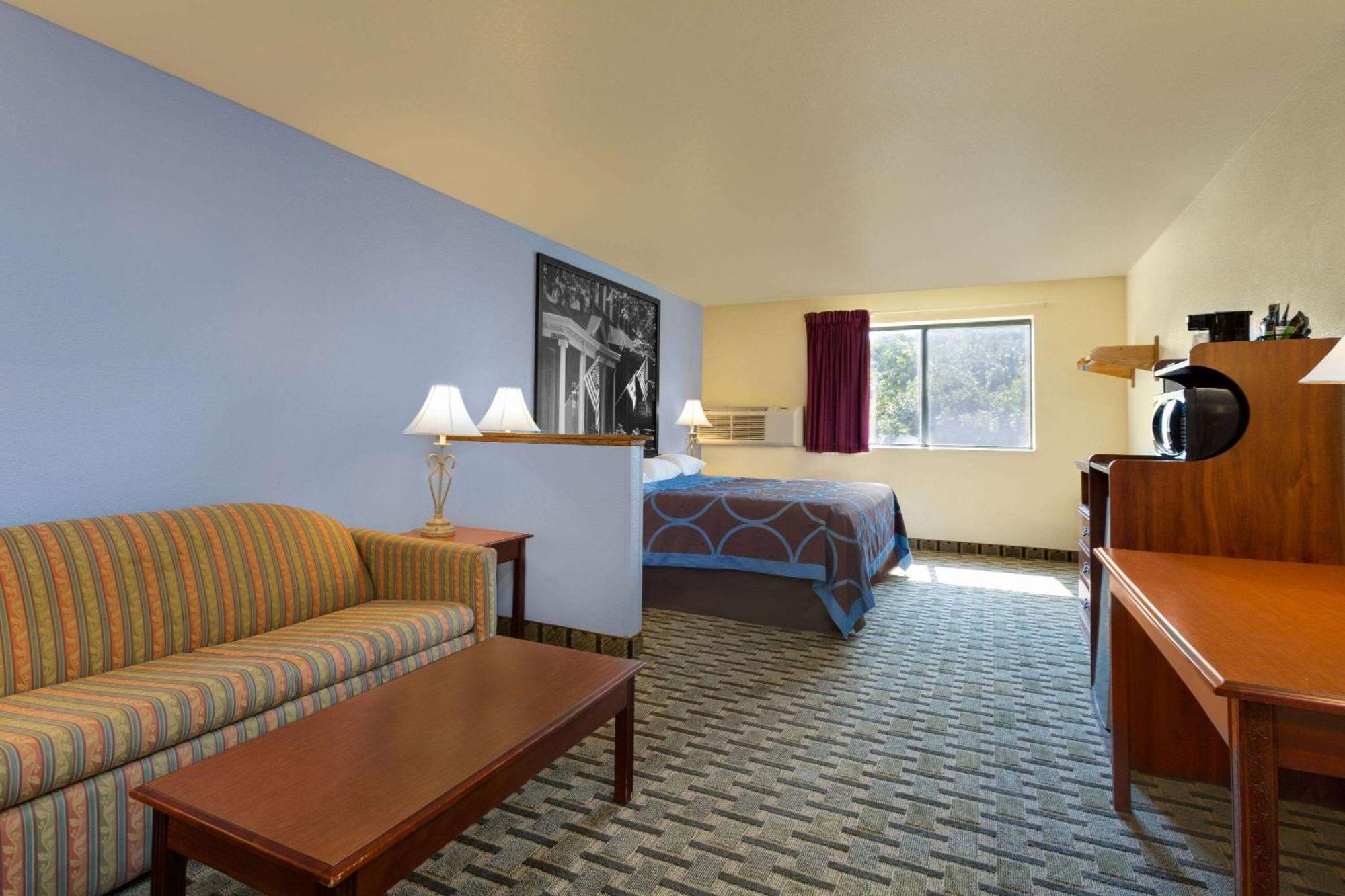 Super 8 By Wyndham Lynchburg Va Hotel Ngoại thất bức ảnh