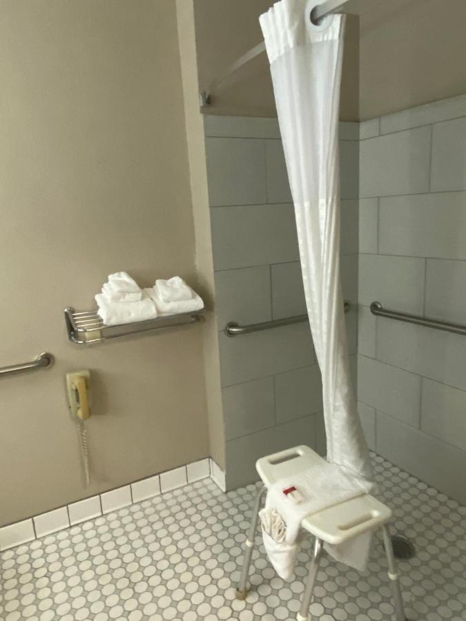 Super 8 By Wyndham Lynchburg Va Hotel Ngoại thất bức ảnh
