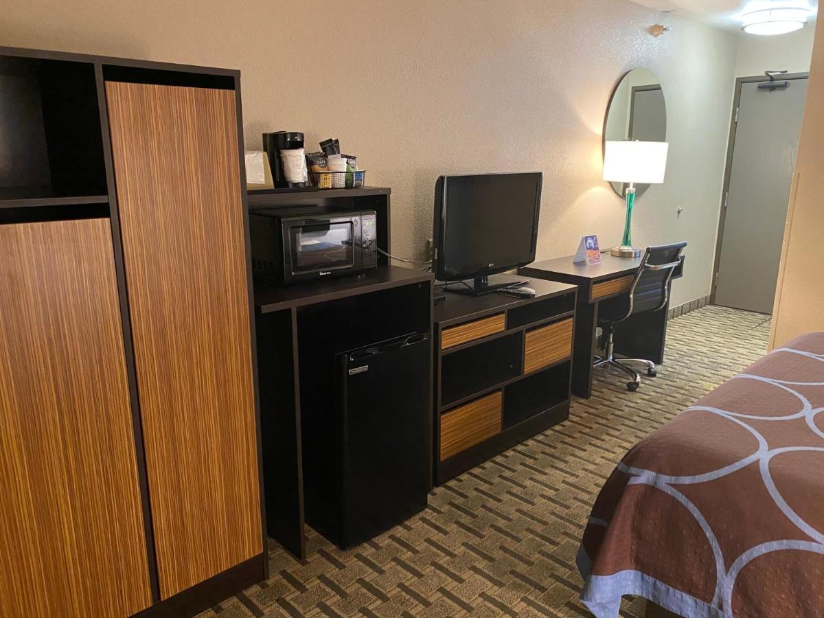 Super 8 By Wyndham Lynchburg Va Hotel Ngoại thất bức ảnh