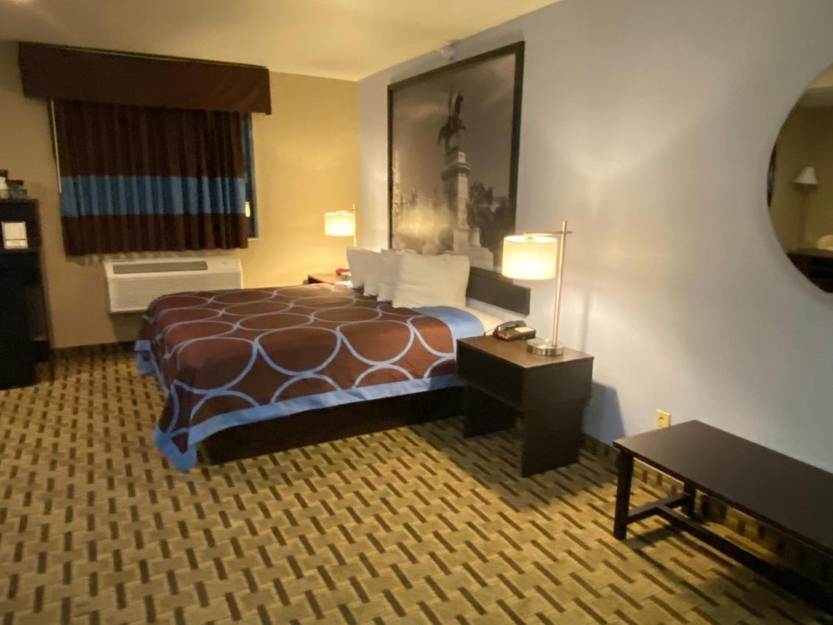 Super 8 By Wyndham Lynchburg Va Hotel Ngoại thất bức ảnh