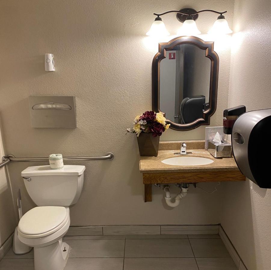 Super 8 By Wyndham Lynchburg Va Hotel Ngoại thất bức ảnh